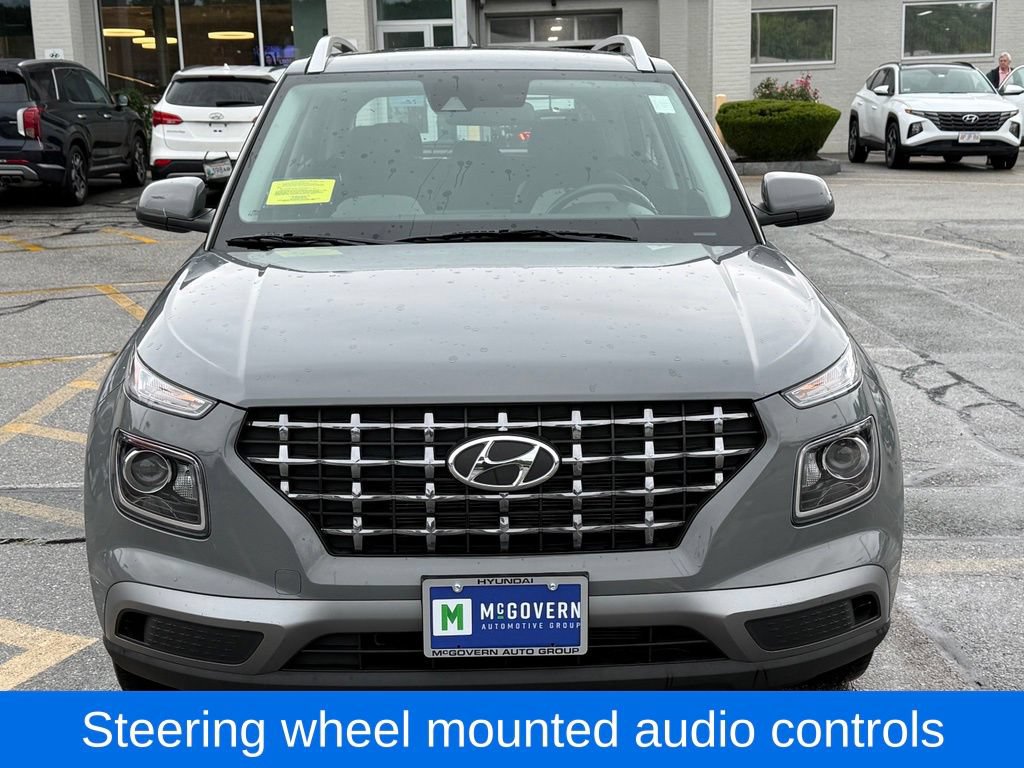 Used 2022 Hyundai Venue SEL w/ Cargo Package FWD image 9