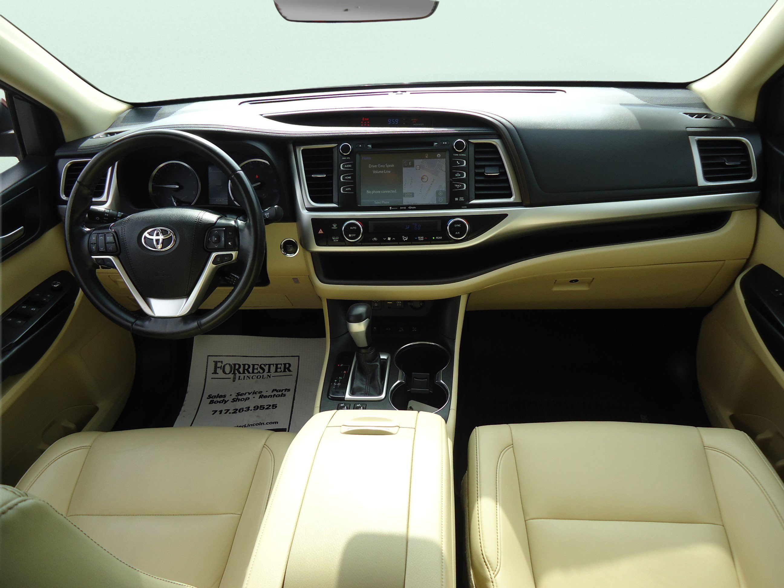 Used 2019 Toyota Highlander XLE AWD/4WD image 11