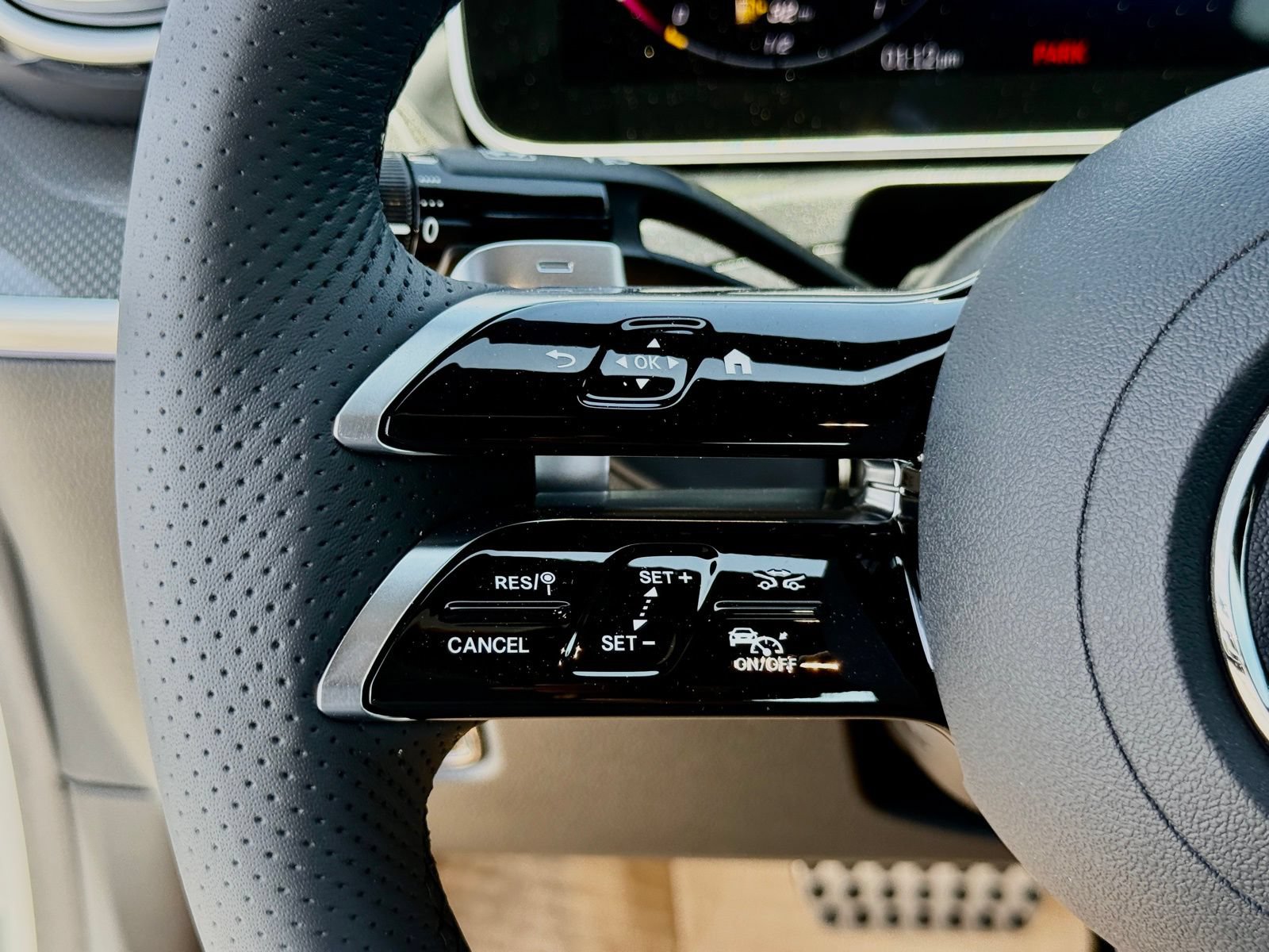 New 2026 Mercedes-Benz CLE 300 4MATIC Coupe image 26