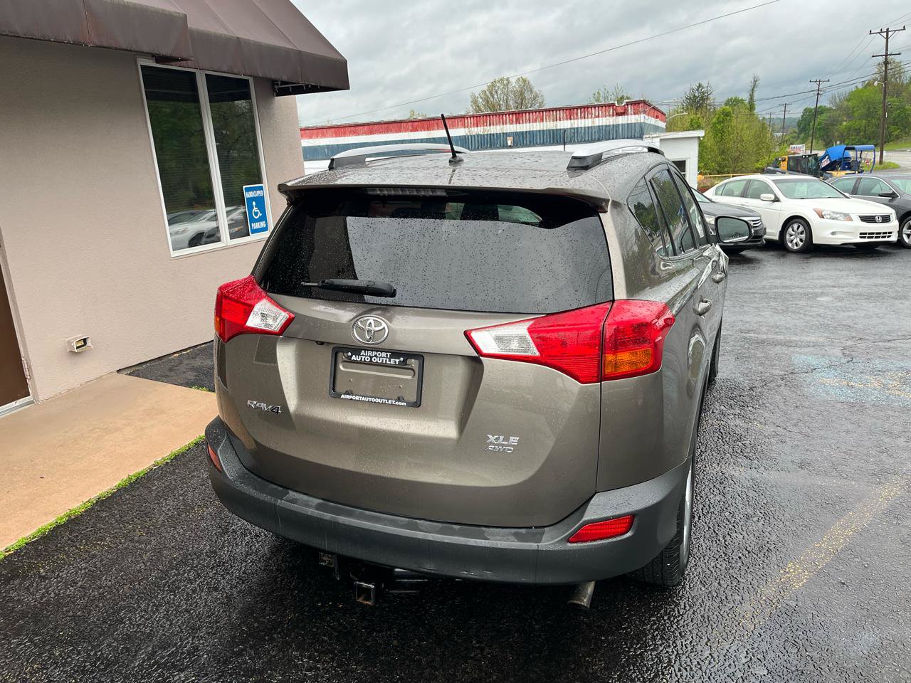 Used 2013 Toyota RAV4 XLE AWD/4WD image 6