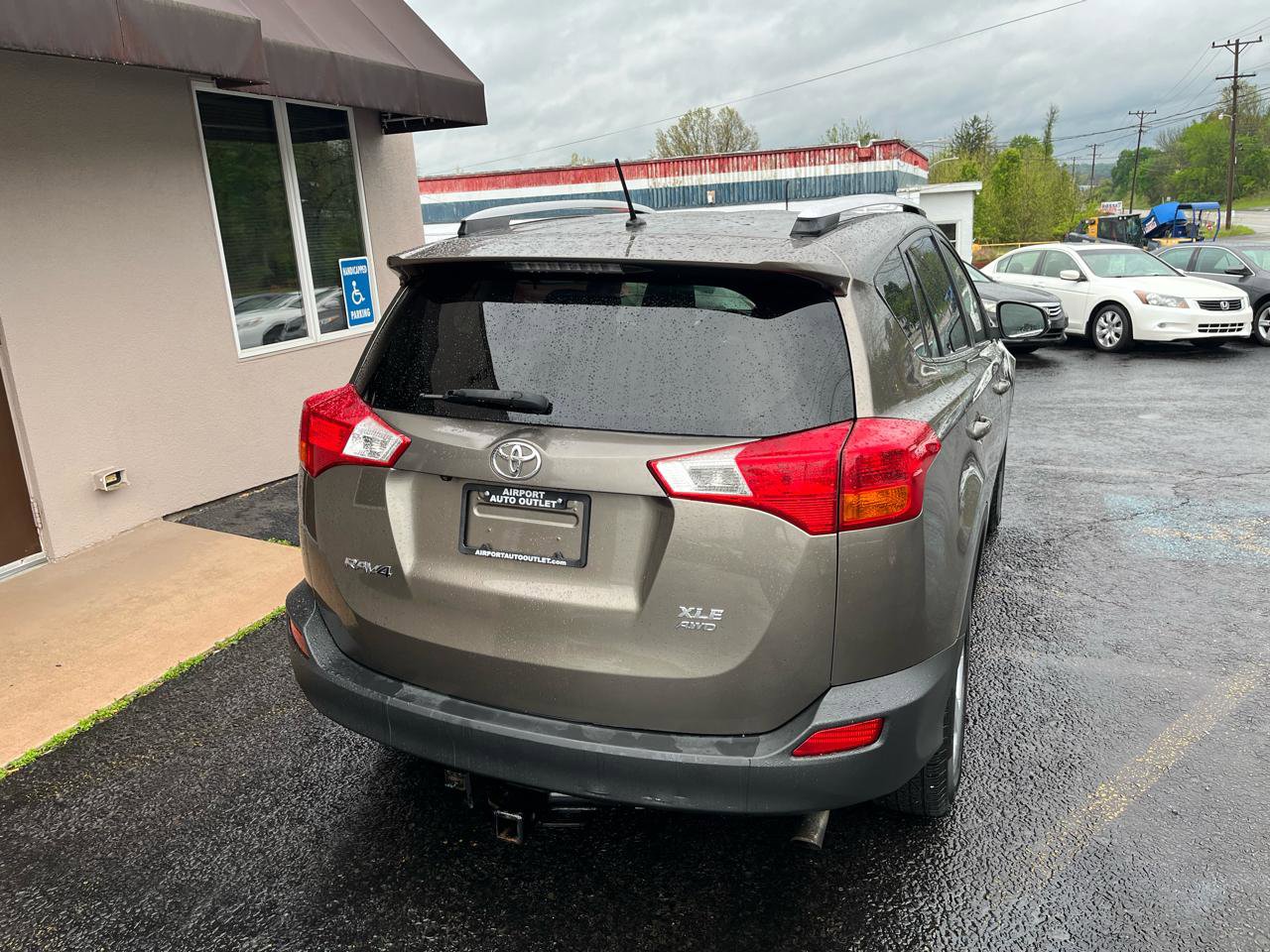 Used 2013 Toyota RAV4 XLE AWD/4WD image 6