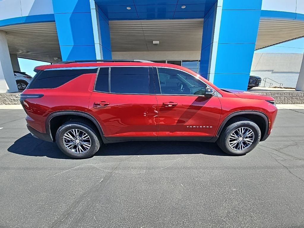 New 2026 Chevrolet Traverse LT AWD/4WD image 2