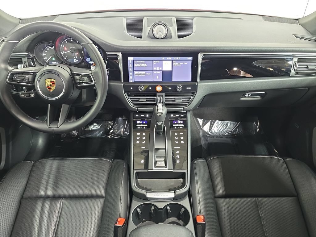Certified 2026 Porsche Macan AWD/4WD image 13