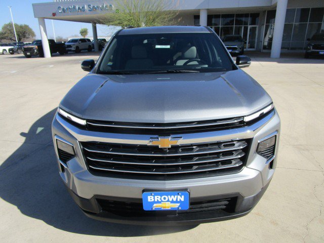 New 2026 Chevrolet Traverse LT w/ Driver Confidence Package FWD image 2