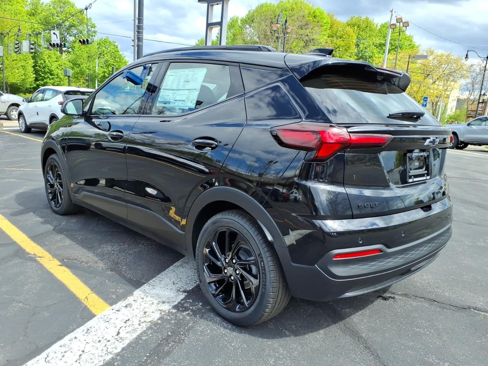 New 2027 Chevrolet Bolt RS w/ Technology Package FWD image 5