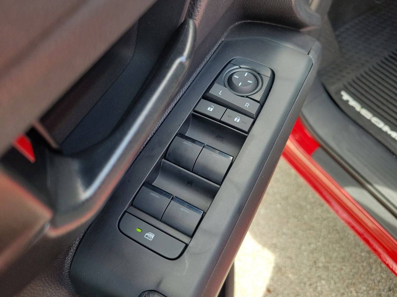 New 2025 Toyota Tacoma SR5 AWD/4WD image 13