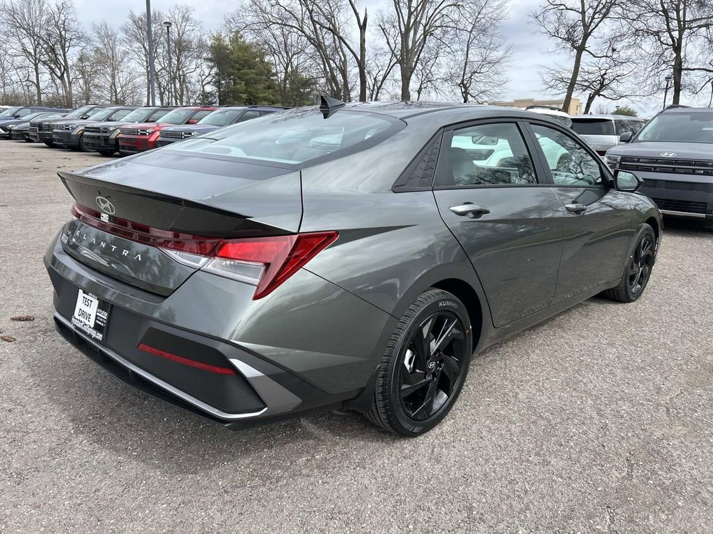 New 2026 Hyundai Elantra Sport image 7