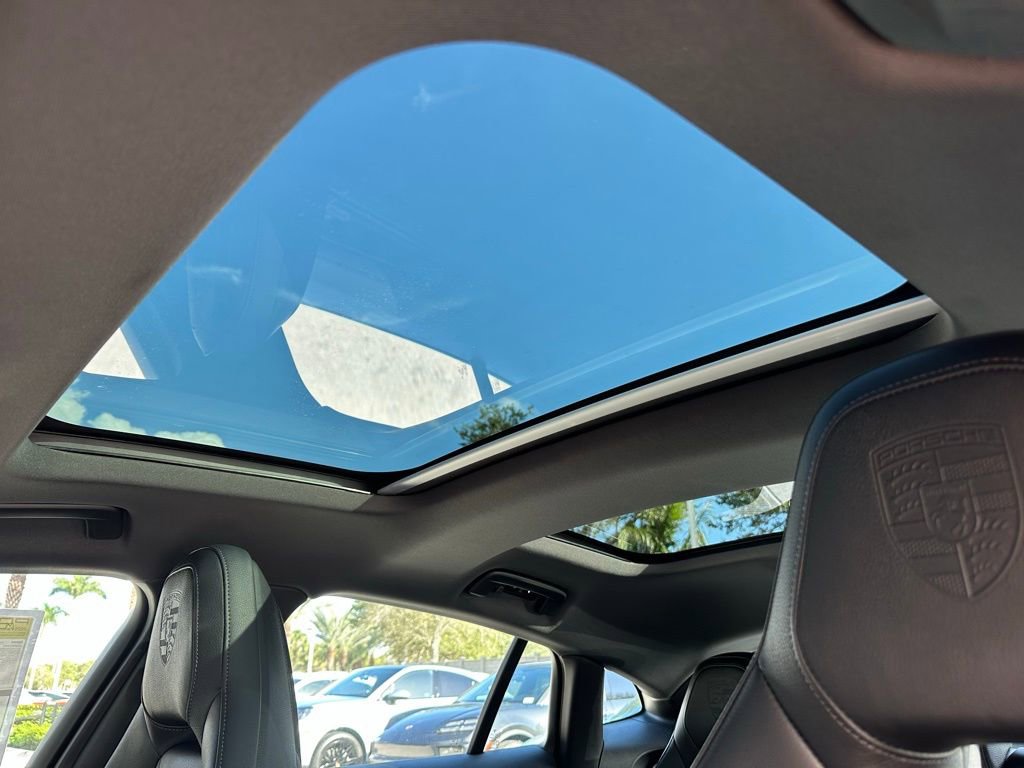 Used 2025 Porsche Panamera 4 image 25