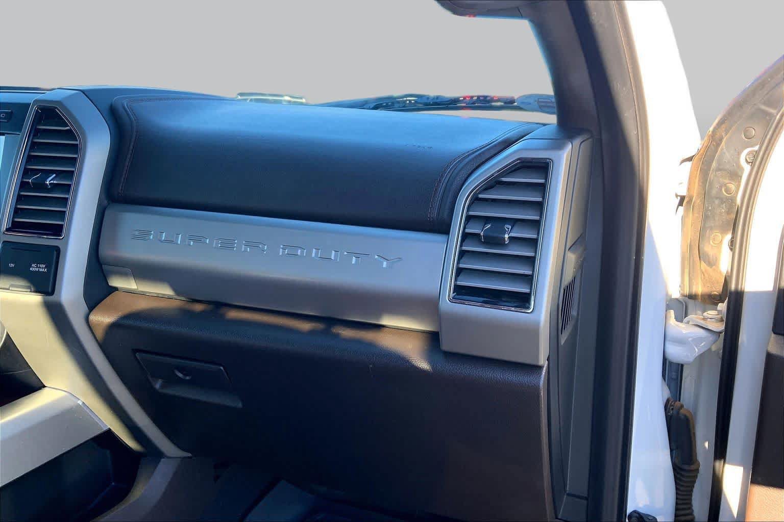 Used 2021 Ford F250 King Ranch w/ King Ranch Ultimate Package AWD/4WD image 18