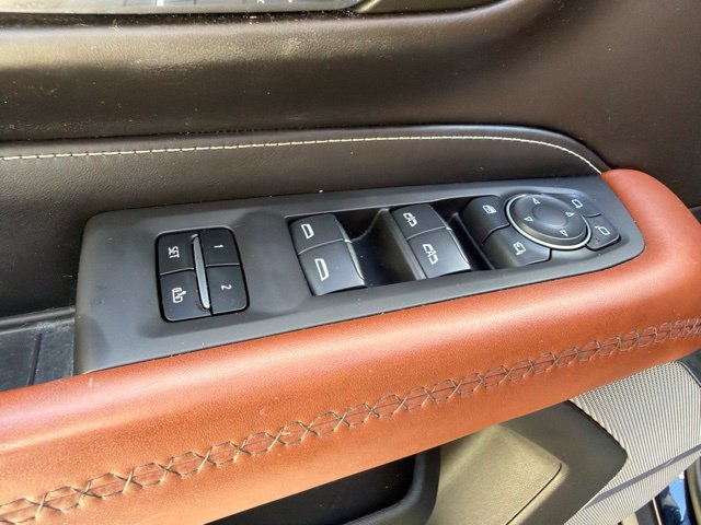 Used 2024 GMC Yukon Denali Ultimate AWD/4WD image 13