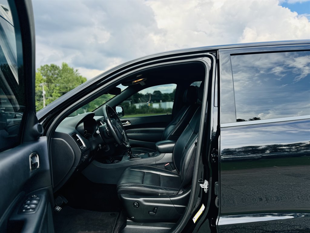 Used 2019 Dodge Durango R/T w/ Trailer Tow Group IV RWD image 3