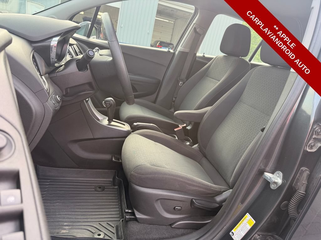 Used 2020 Chevrolet Trax LS FWD image 11