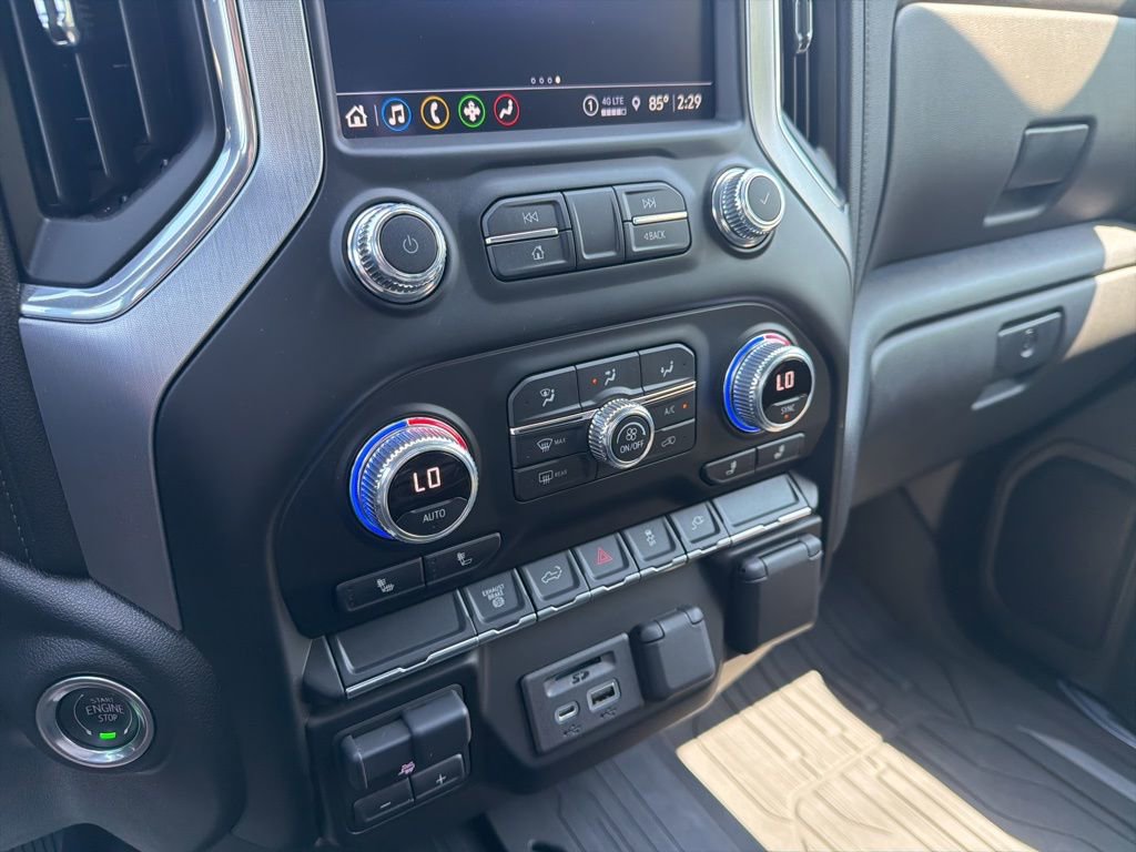 Used 2022 GMC Sierra 3500 SLE w/ SLE Convenience Package AWD/4WD image 32