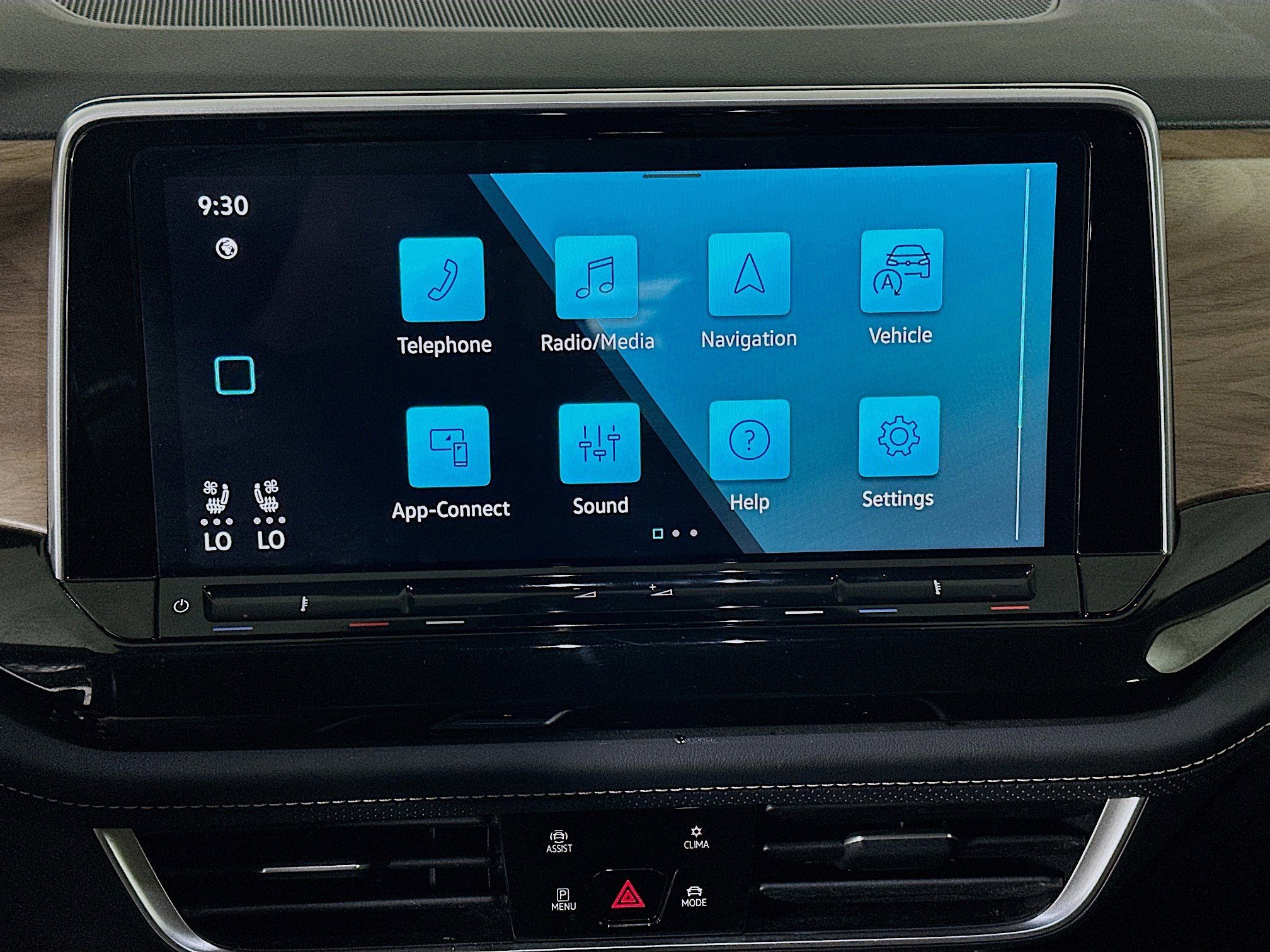 Used 2025 Volkswagen Atlas SE image 21