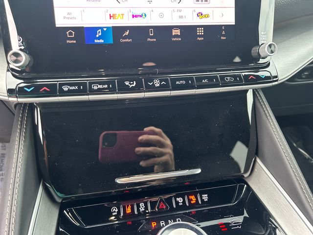 New 2025 Jeep Wagoneer Series III w/ Rear Seat Video Group 1 image 31