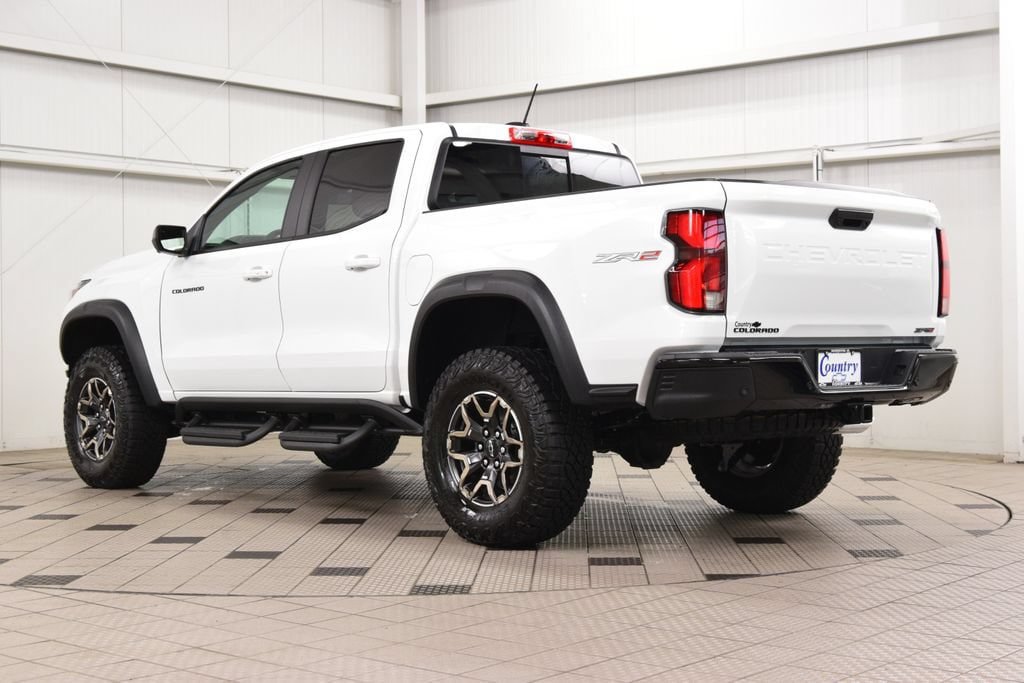 New 2026 Chevrolet Colorado ZR2 w/ Technology Package AWD/4WD image 6