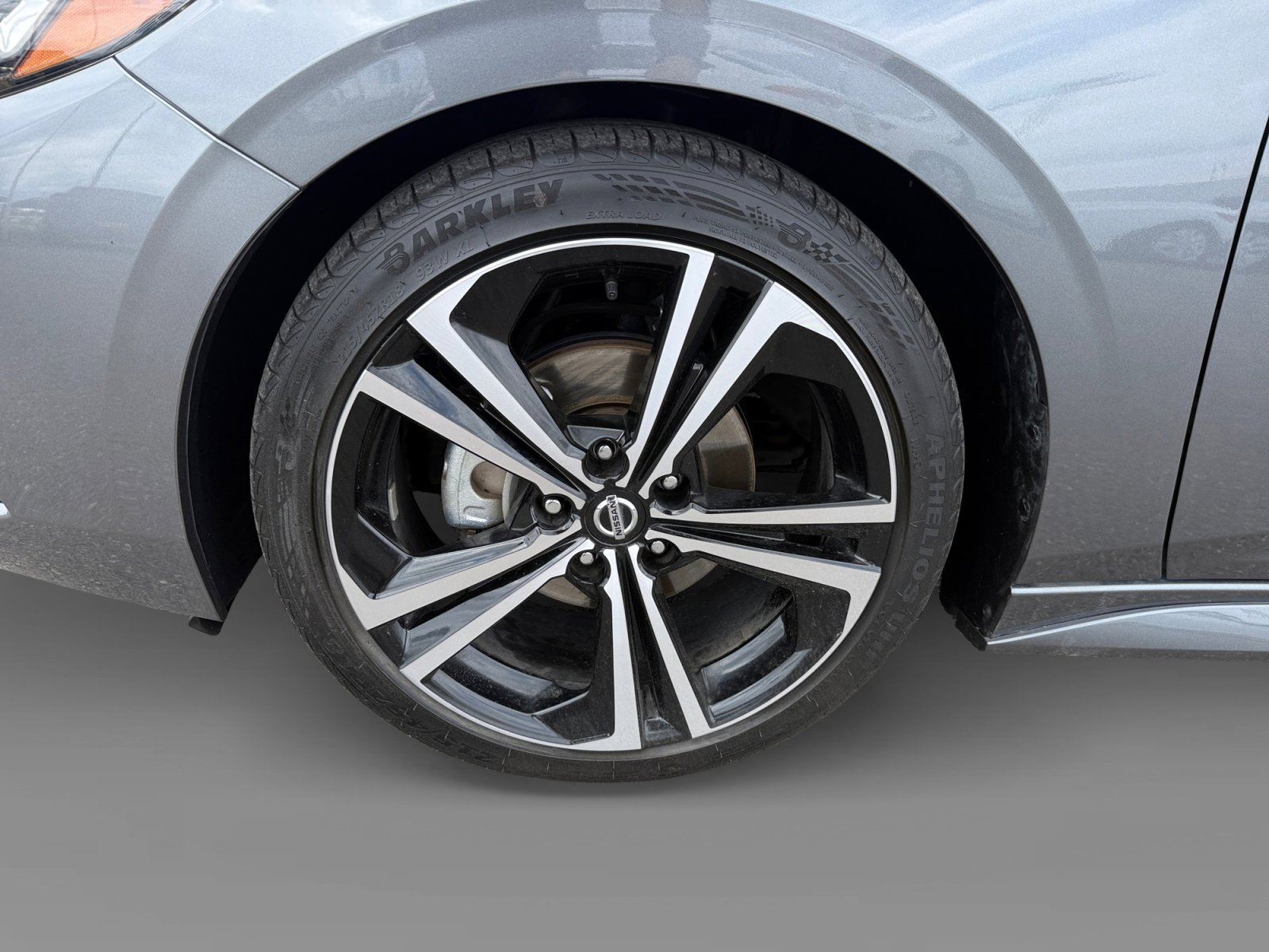 Used 2022 Nissan Sentra SR w/ SR Premium Package FWD image 9