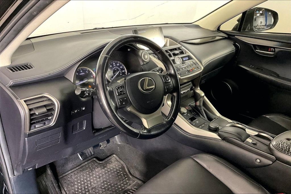 Used 2015 Lexus NX 200t FWD image 18