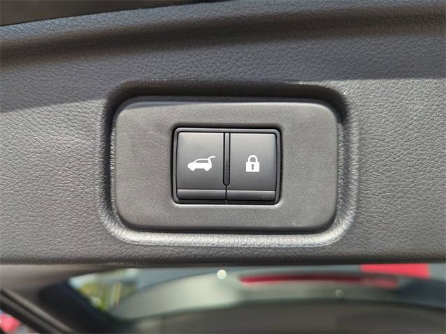 Certified 2025 Nissan Pathfinder SV w/ SV Premium Package image 17