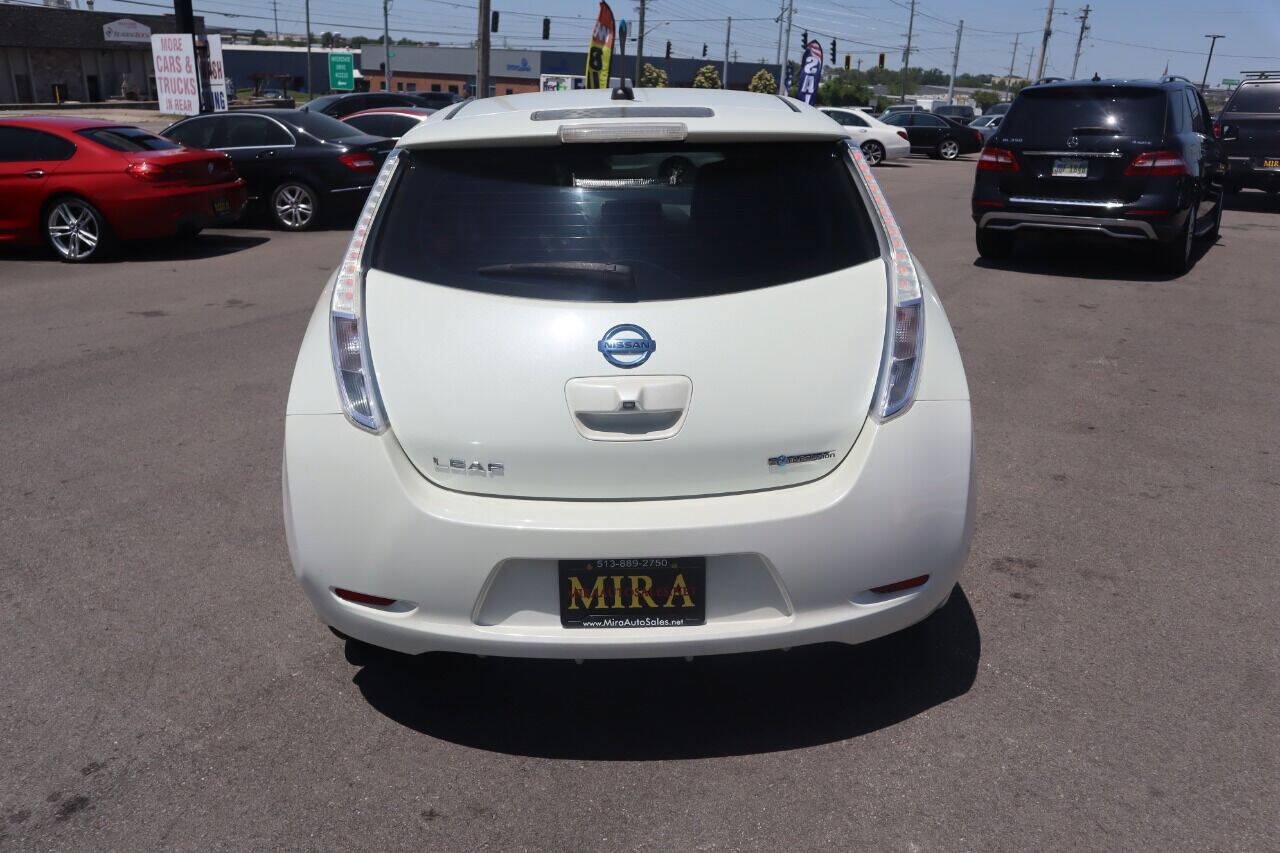 Used 2012 Nissan Leaf SL FWD image 4