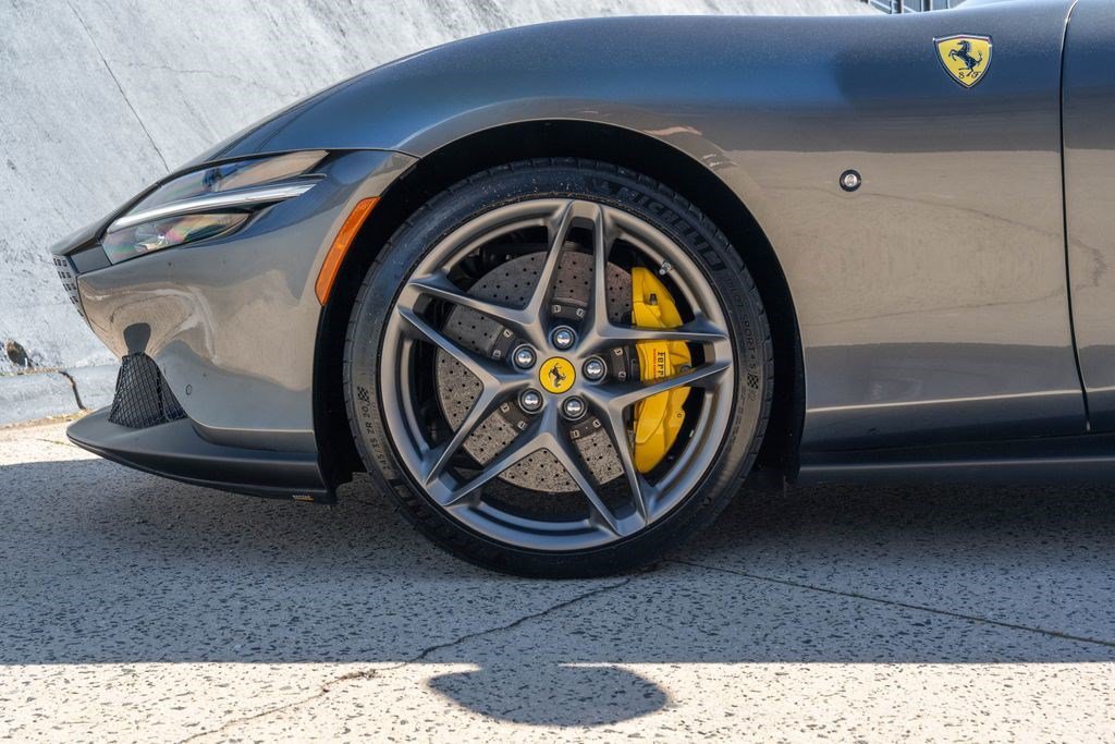 Used 2022 Ferrari Roma RWD image 15