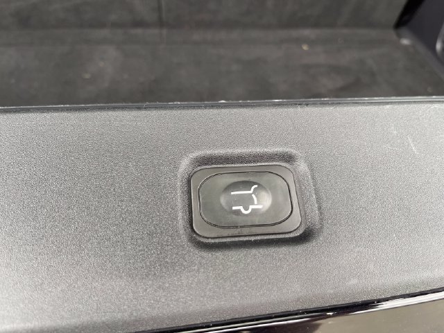Used 2025 Ford Expedition Active AWD/4WD image 37