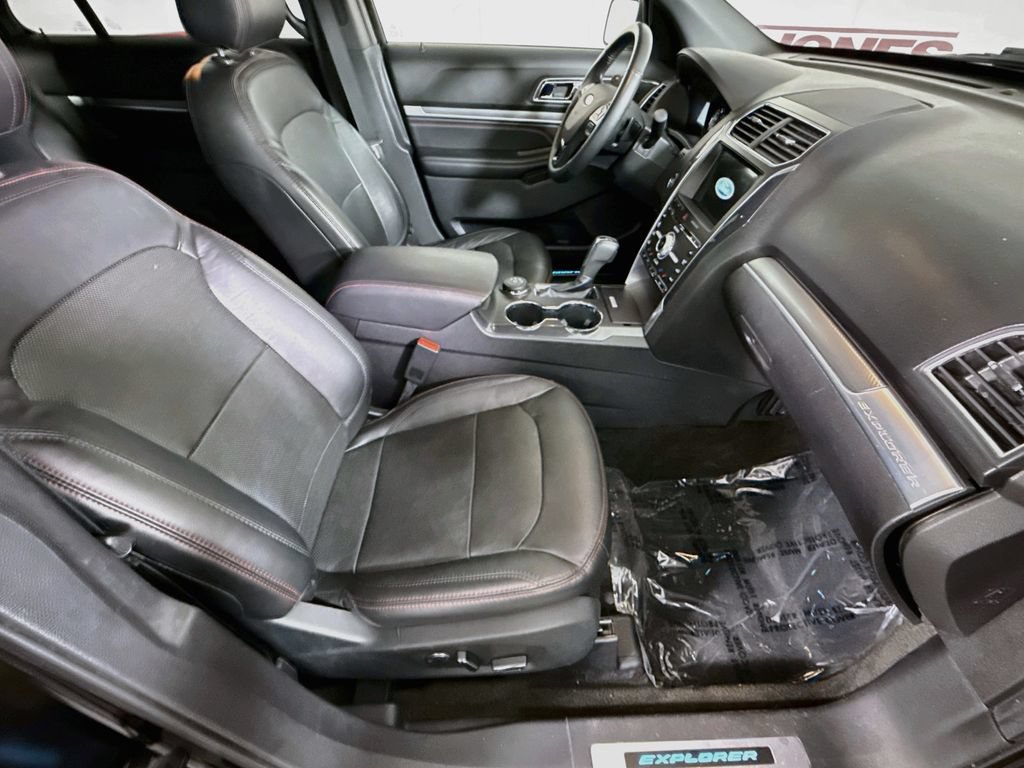 Used 2018 Ford Explorer Sport w/ Equipment Group 401A AWD/4WD image 30