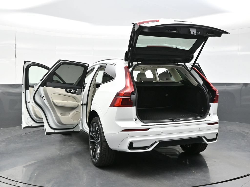 New 2026 Volvo XC60 B5 Ultra w/ Climate Package AWD/4WD image 43