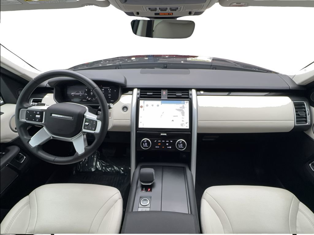 Used 2025 Land Rover Discovery S AWD/4WD image 34