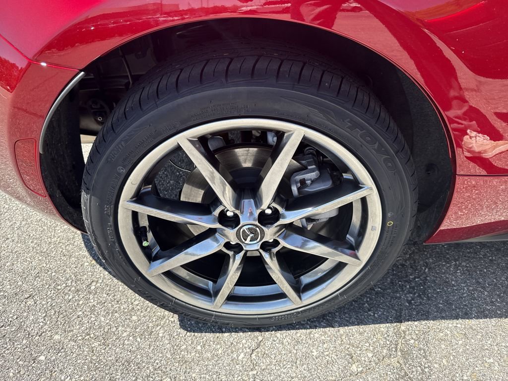 Used 2022 MAZDA MX-5 Miata Grand Touring w/ Weather Package RWD image 16