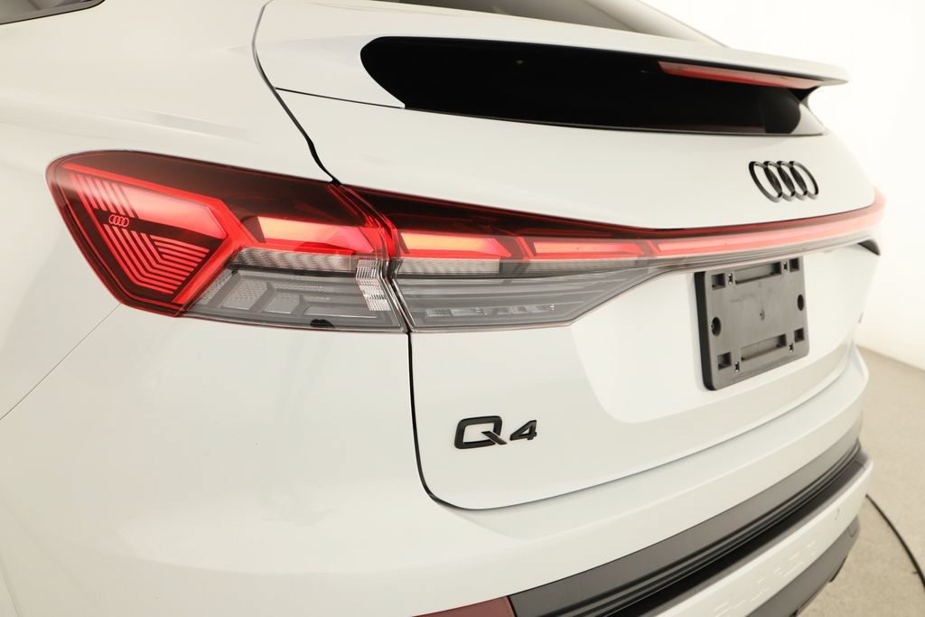 Certified 2023 Audi Q4 e-tron Premium Plus w/ Premium Plus AWD/4WD image 31
