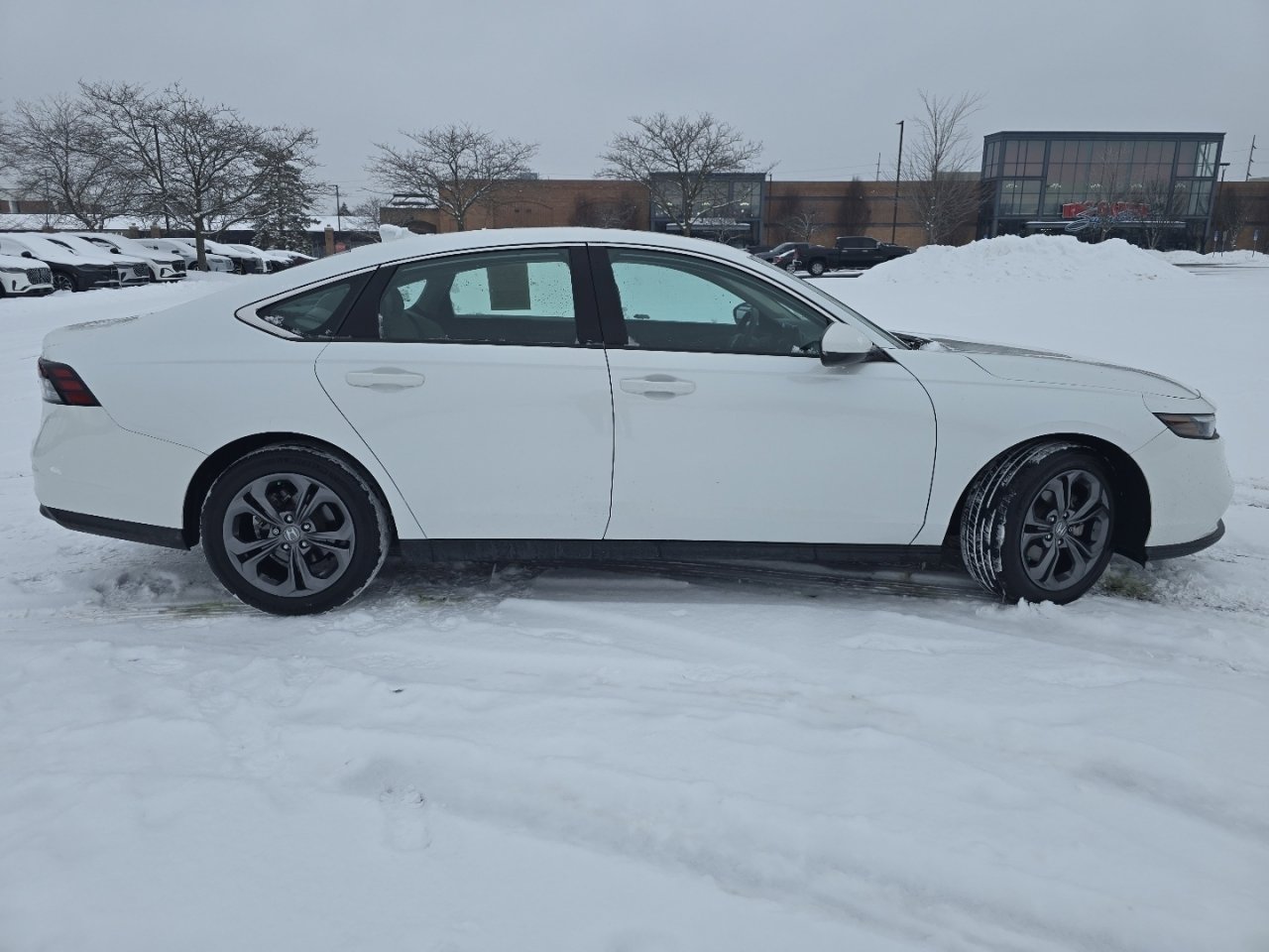 Certified 2023 Honda Accord EX image 19