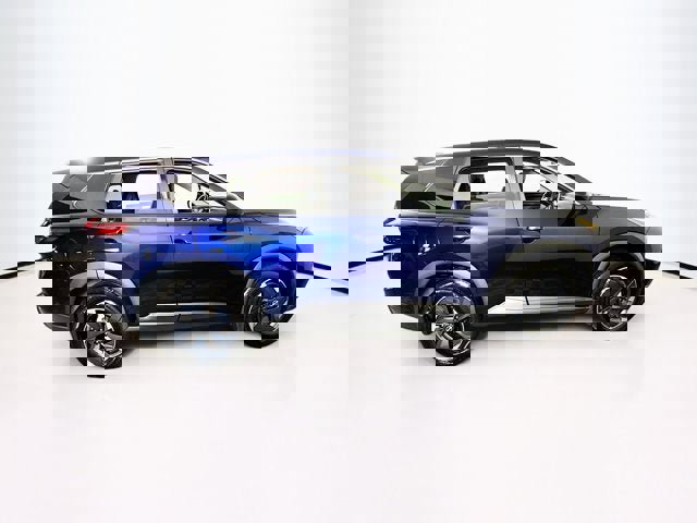 Certified 2025 Nissan Rogue SV image 4