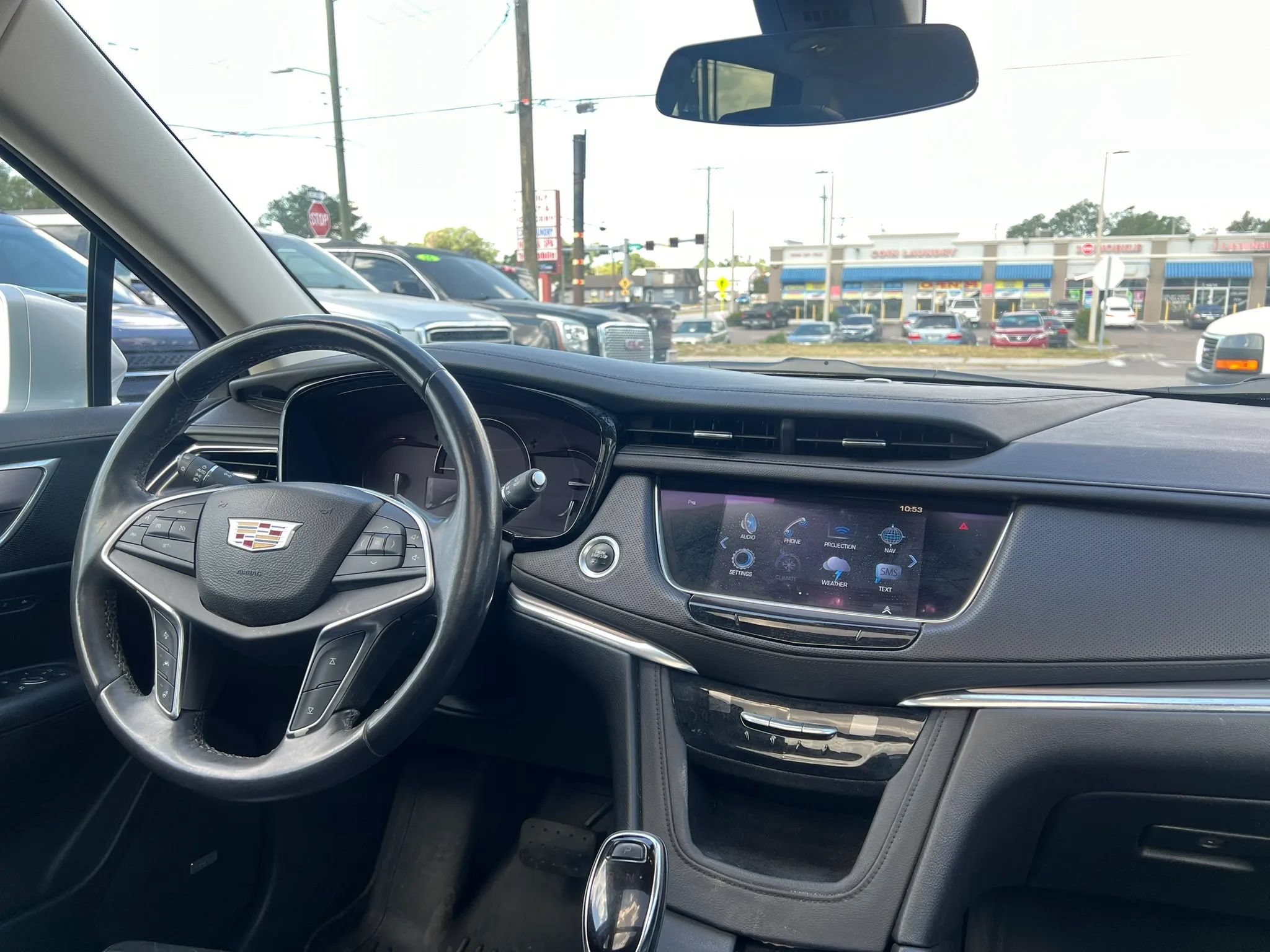 Used 2017 Cadillac XT5 Luxury w/ Driver Awareness Package FWD image 14