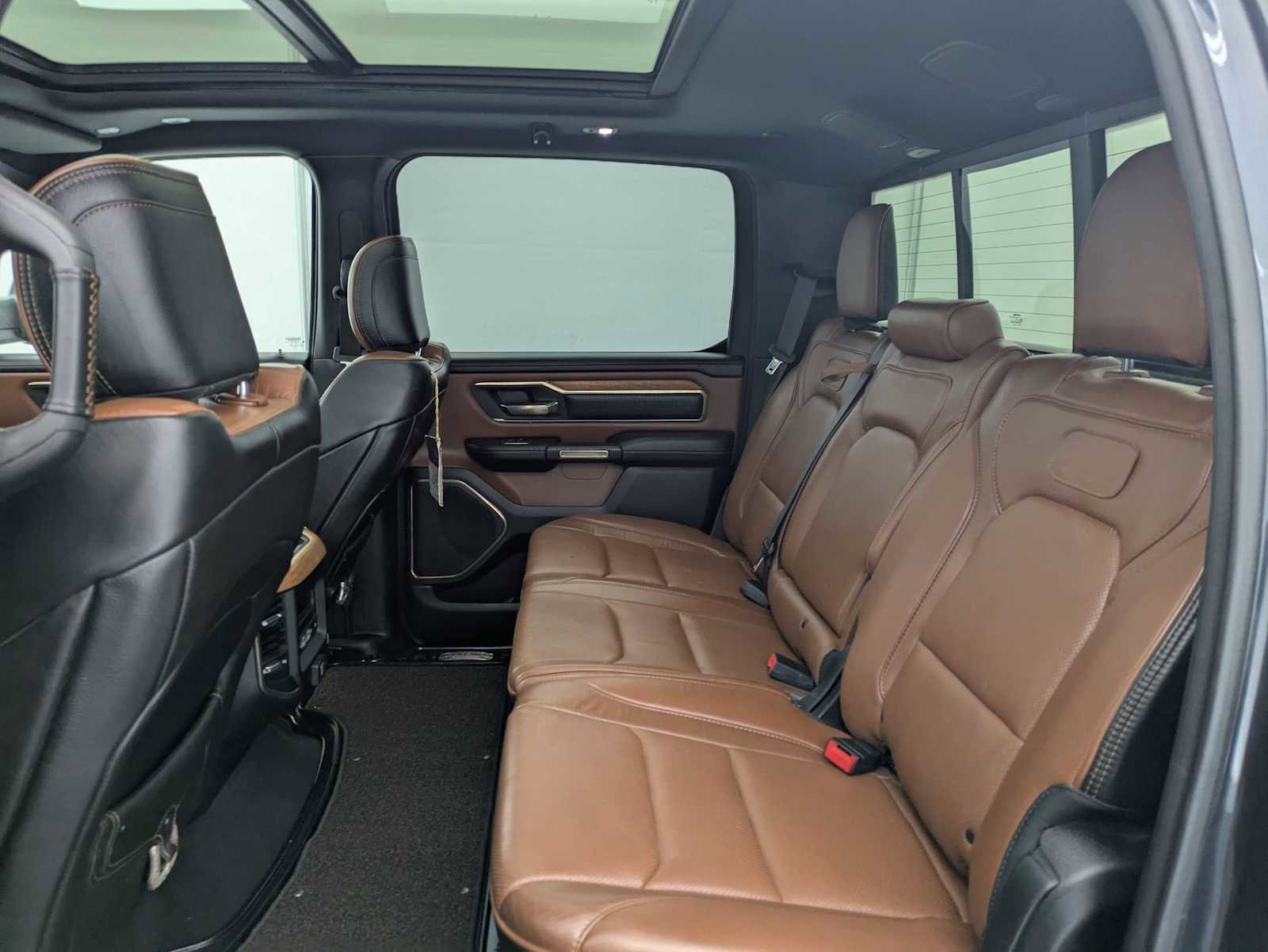 Used 2019 RAM 1500 Laramie Longhorn image 21