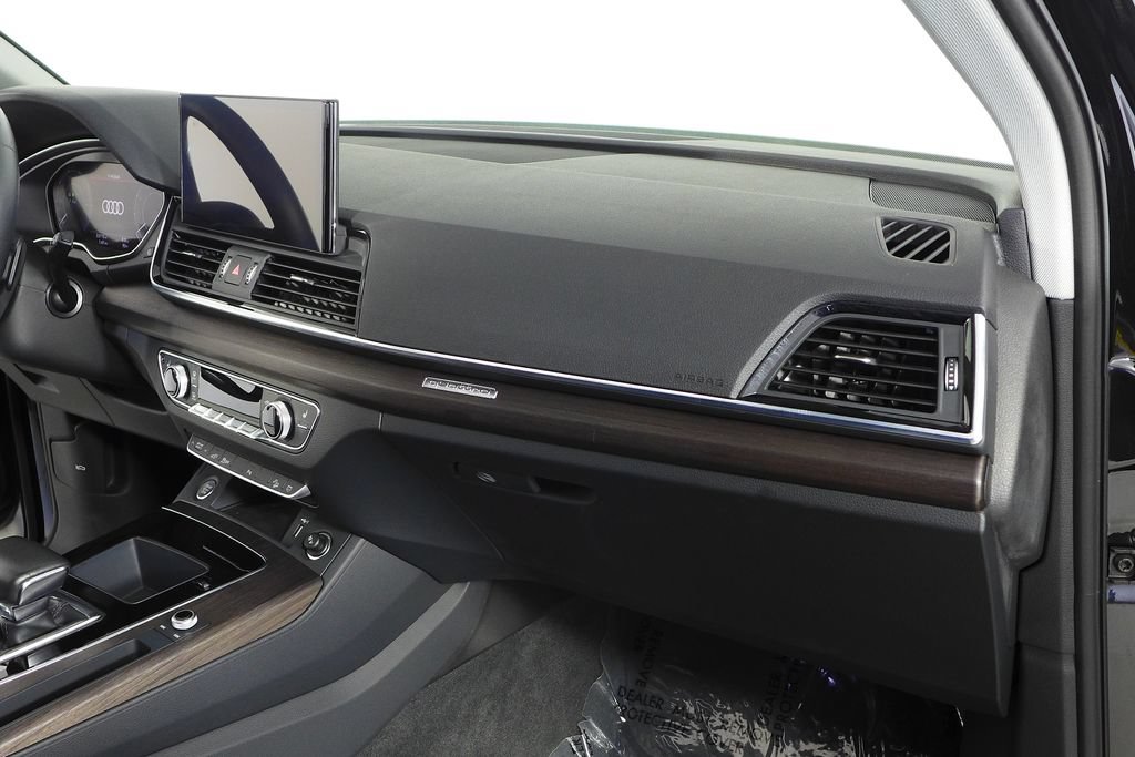 Used 2023 Audi Q5 e Premium w/ Convenience Package AWD/4WD image 14