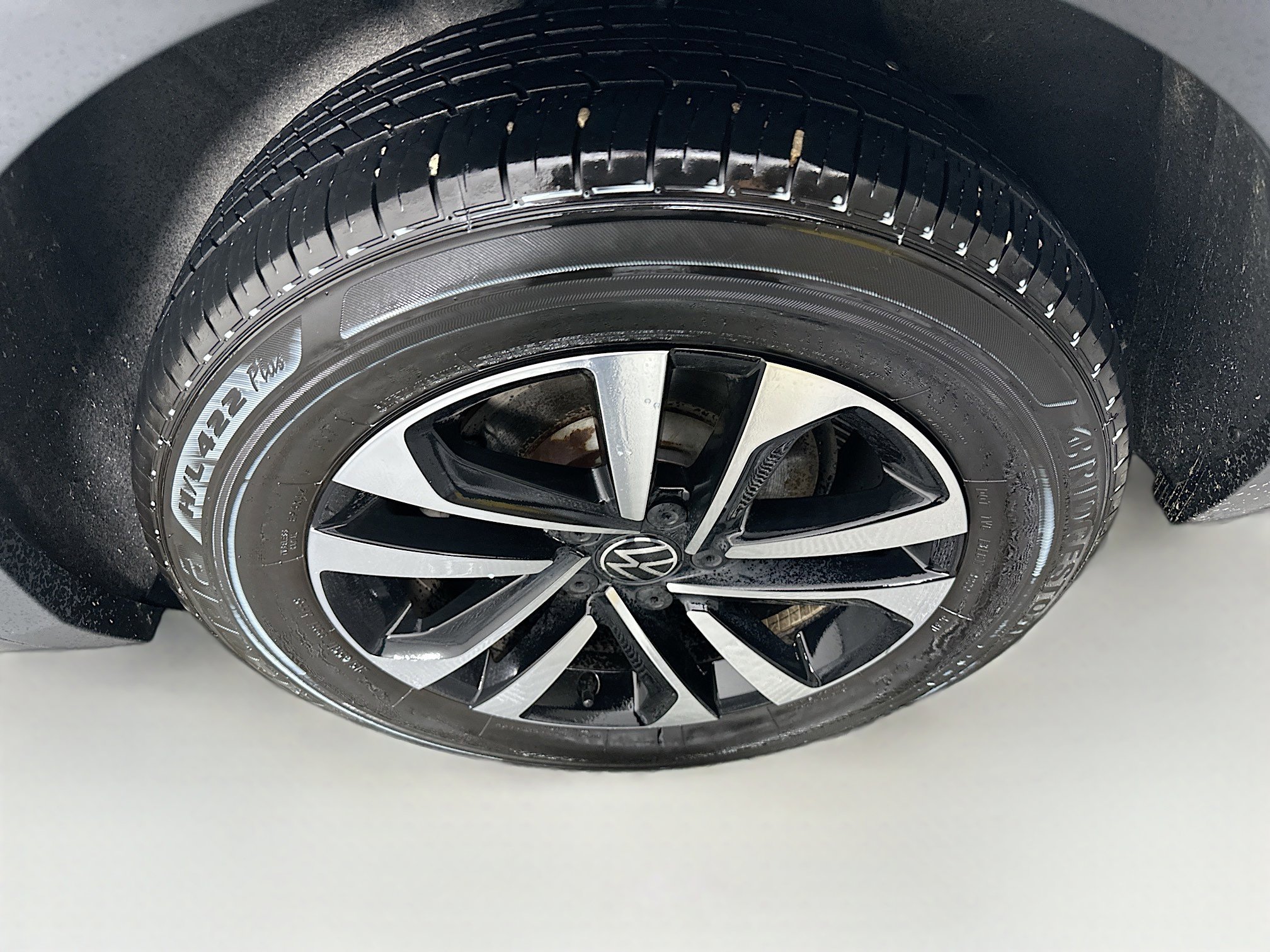 Used 2024 Volkswagen Tiguan S image 11