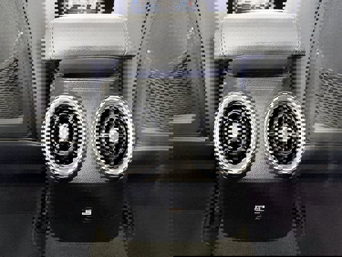 Used 2017 Alfa Romeo Giulia image 45