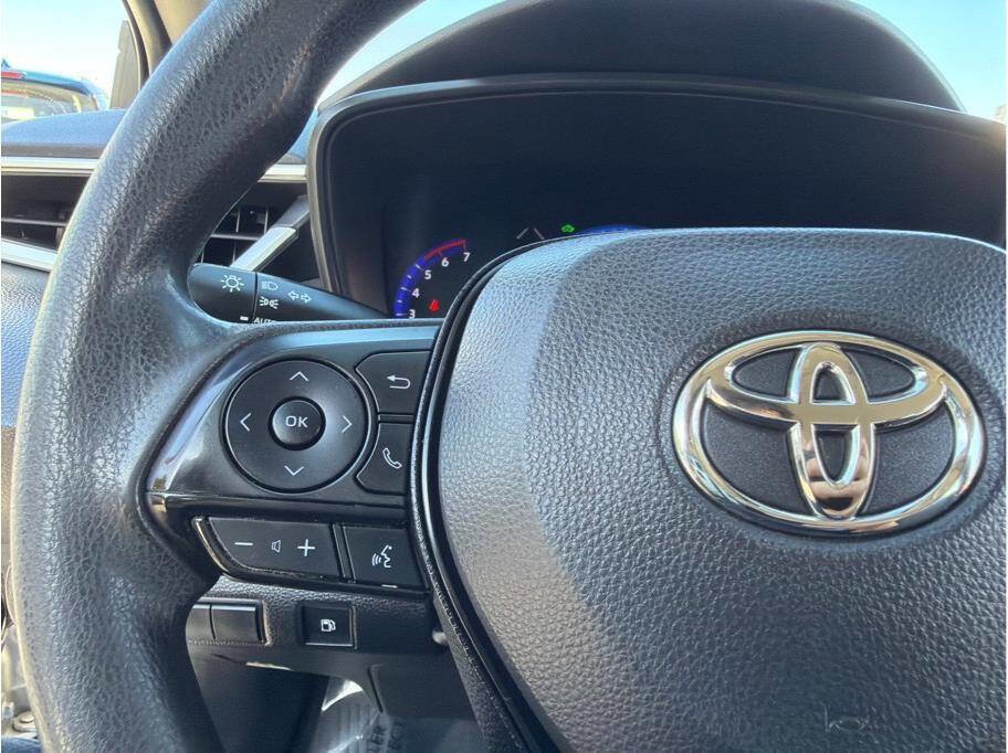 Used 2020 Toyota Corolla LE image 9
