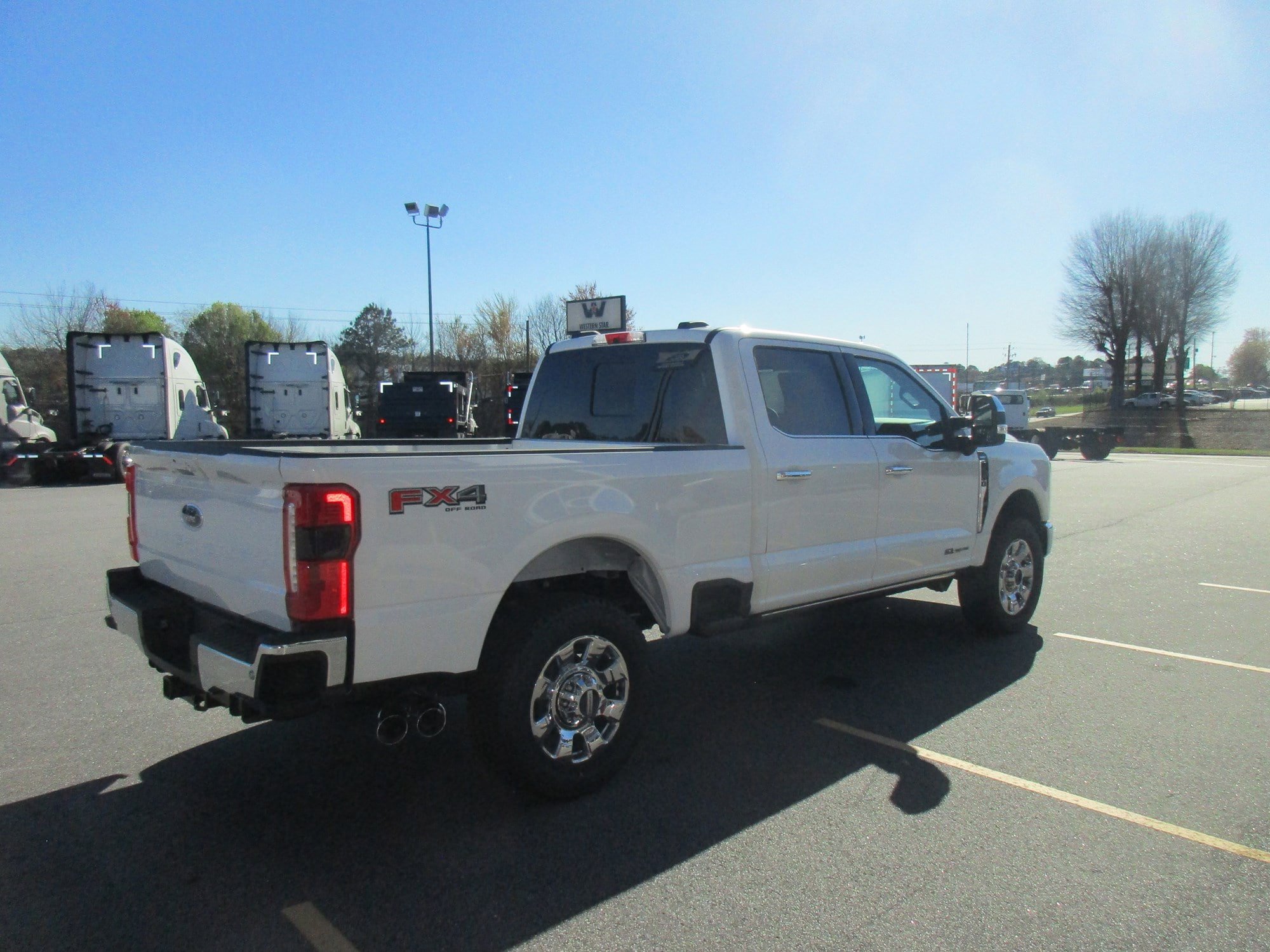 New 2026 Ford F350 Lariat w/ Lariat Ultimate Package AWD/4WD image 8
