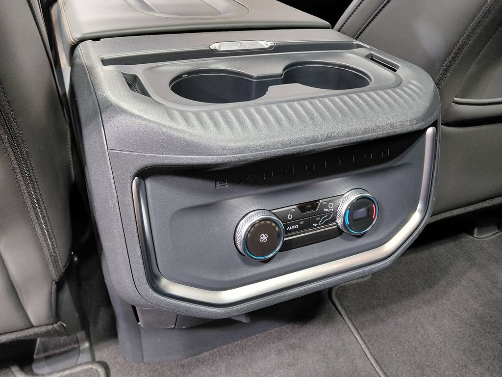 Certified 2025 Ford Expedition Active AWD/4WD image 43