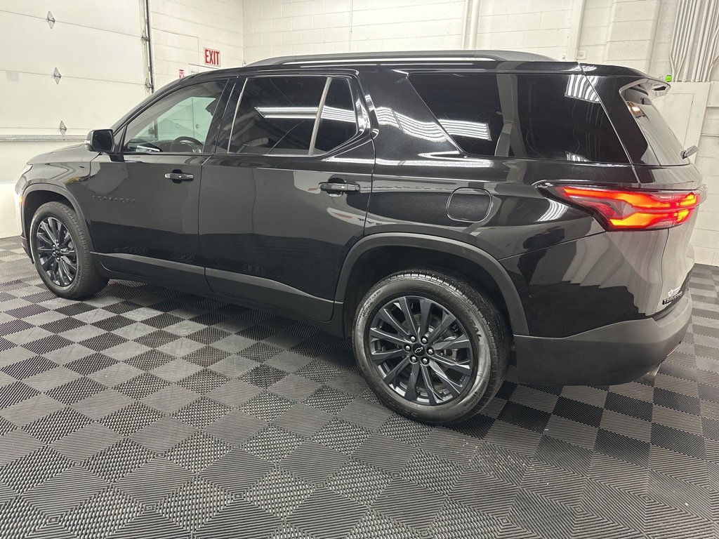Used 2023 Chevrolet Traverse RS image 6