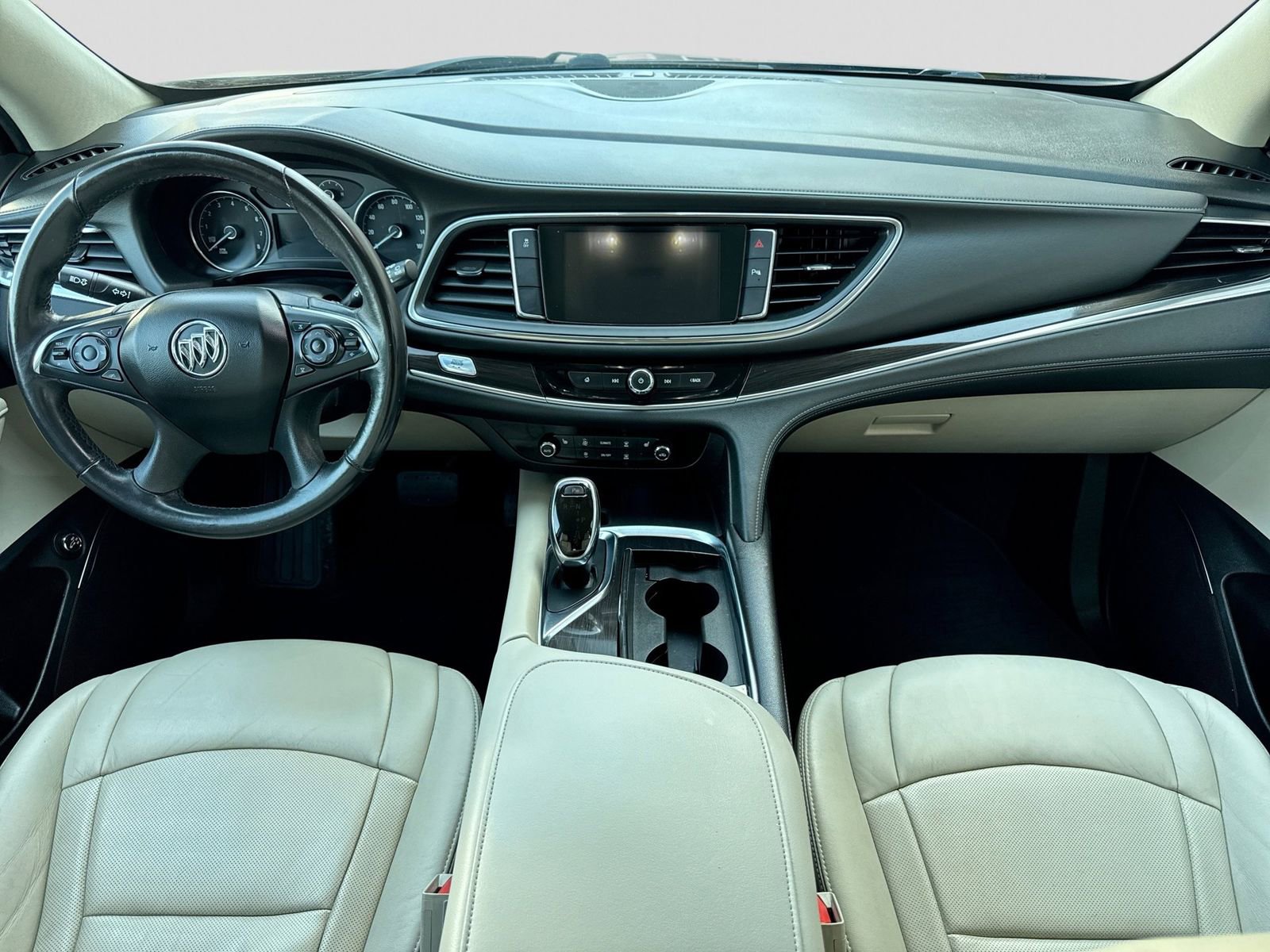 Used 2018 Buick Enclave Essence FWD image 16