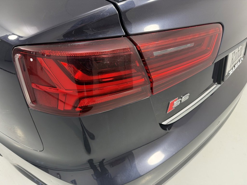 Used 2017 Audi S6 Prestige w/ Prestige Package image 4