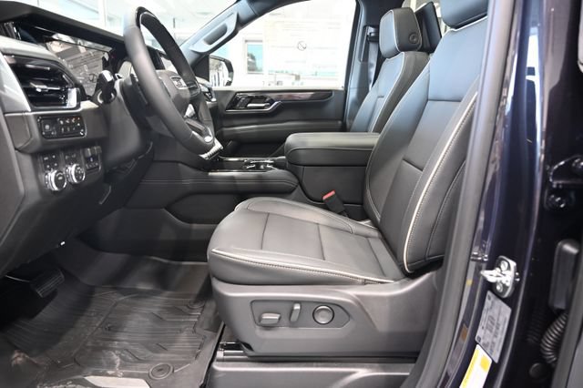 New 2026 GMC Yukon XL Elevation w/ Elevation Premium Package AWD/4WD image 9