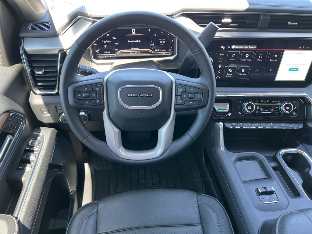 Used 2025 GMC Sierra 3500 Denali w/ Technology Package AWD/4WD image 15