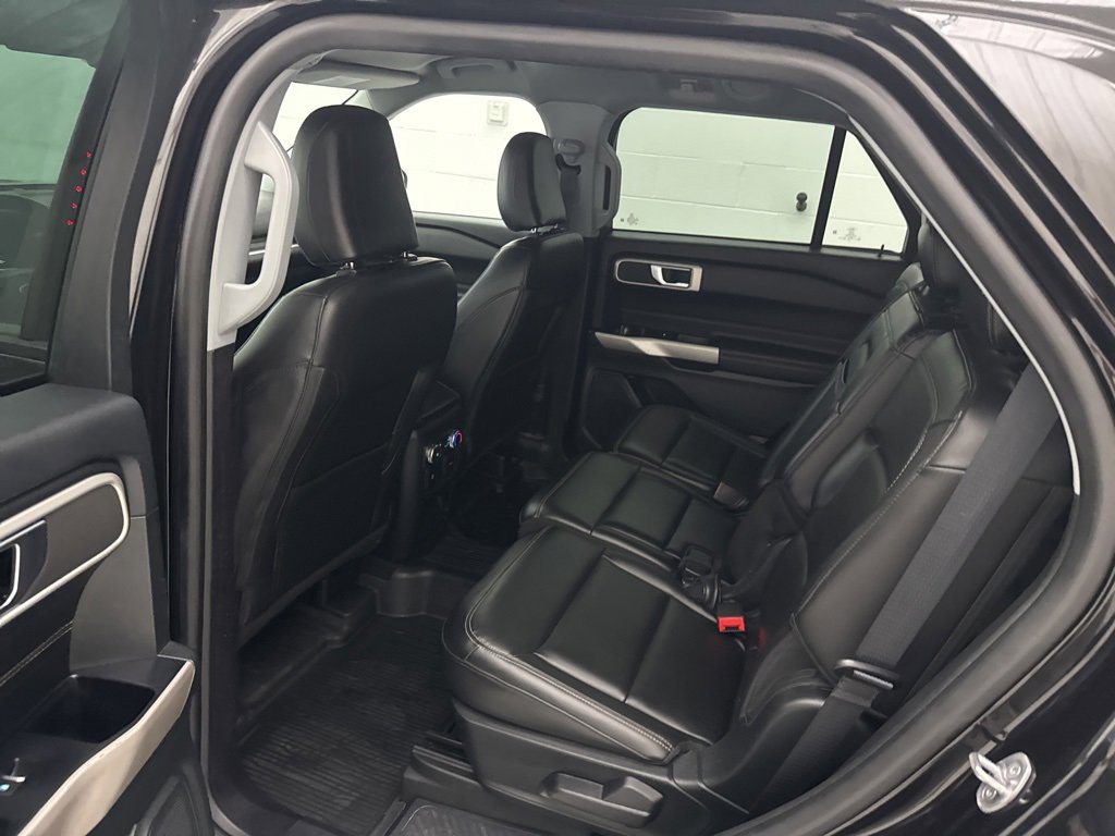 Used 2022 Ford Explorer XLT image 40