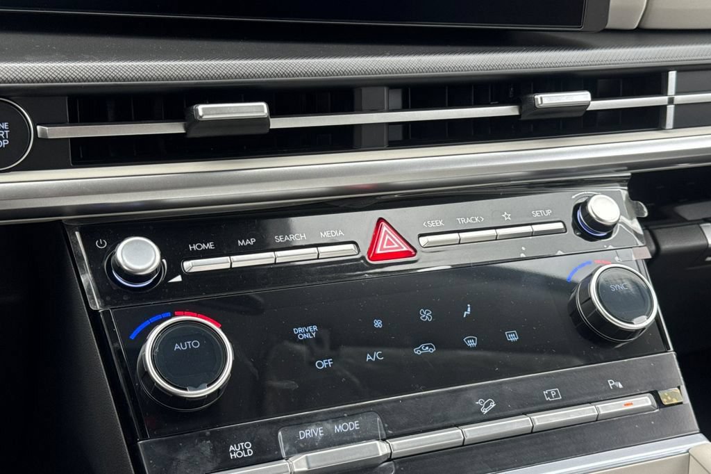 New 2026 Hyundai Santa Fe SE FWD image 21