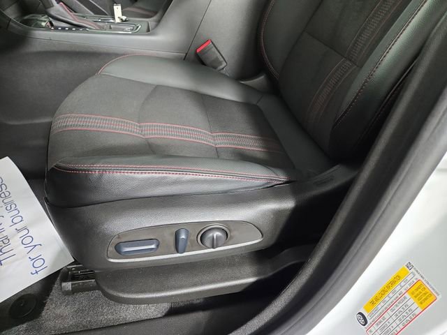 Used 2022 Chevrolet Equinox RS w/ LPO, Floor Liner Package image 30