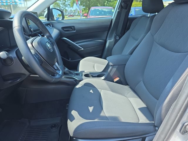 Used 2022 Toyota Corolla Cross LE AWD/4WD image 11